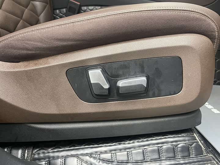 Фото 14 - BMW X5