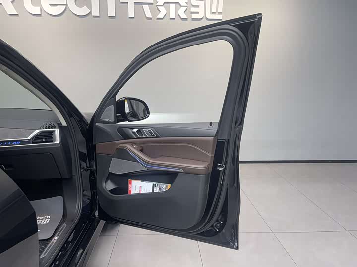 Фото 15 - BMW X5