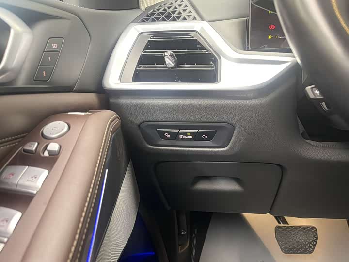 Фото 19 - BMW X5