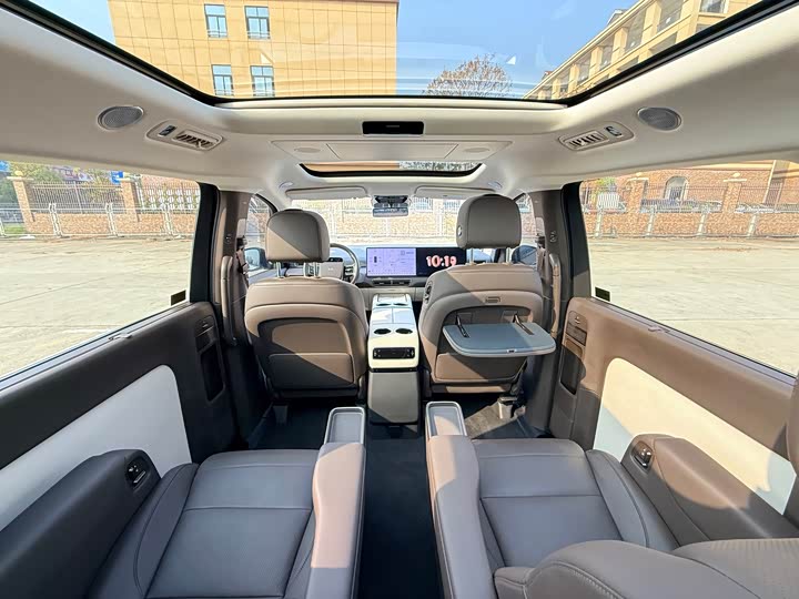 Фото 12 - LiXiang Mega