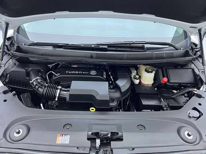 Фото 16 - Buick GL8 ES