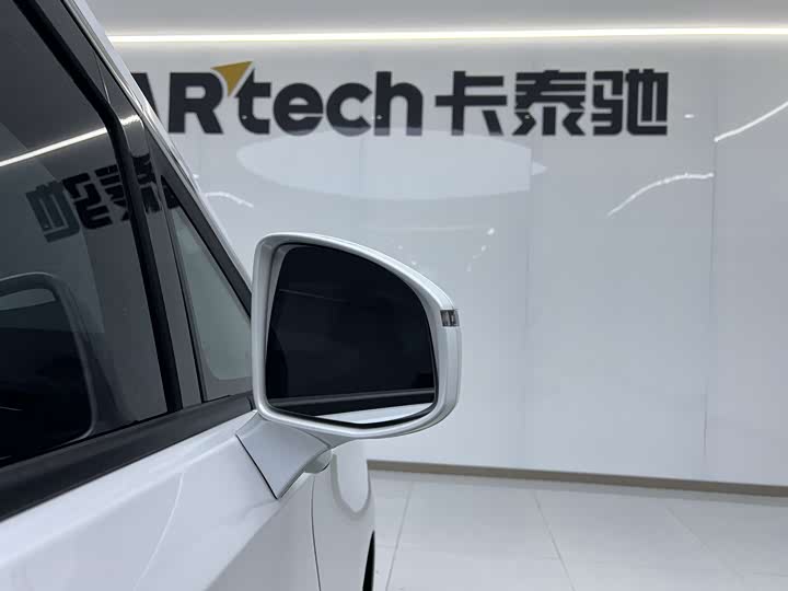 Фото 21 - Buick GL8 ES