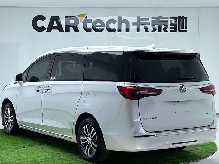 Фото 3 - Buick GL8 ES