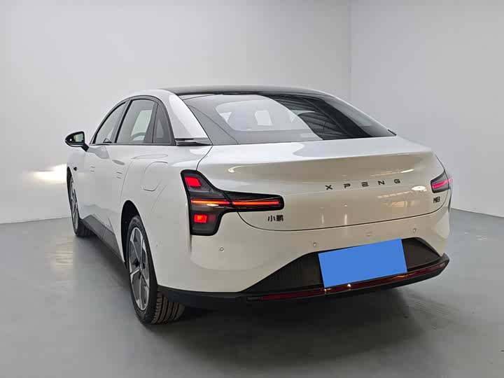 Фото 6 - XPeng Mona M03