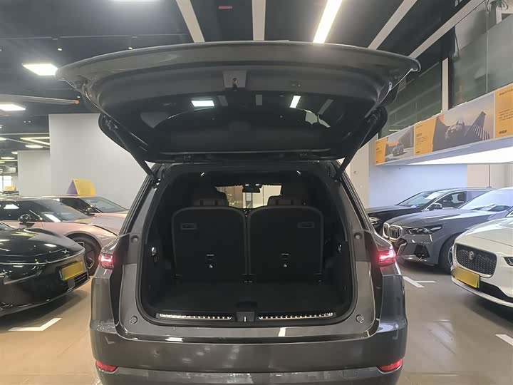 Фото 19 - LiXiang L9