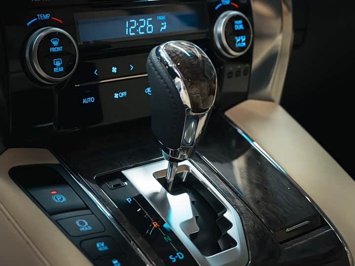 Фото 17 - Toyota Vellfire