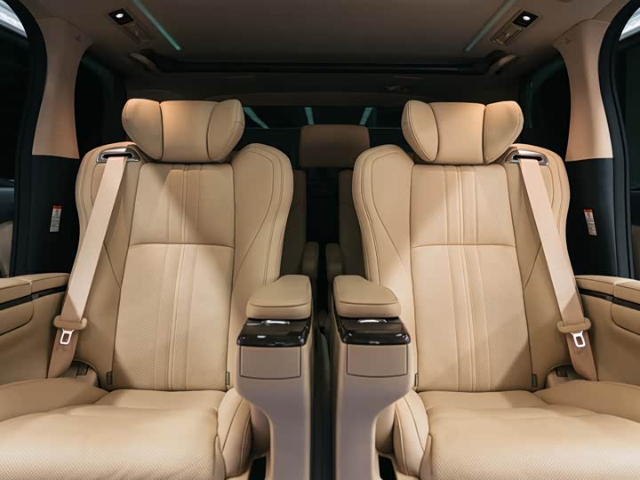 Фото 22 - Toyota Vellfire