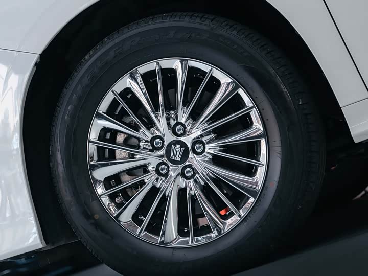 Фото 28 - Toyota Vellfire