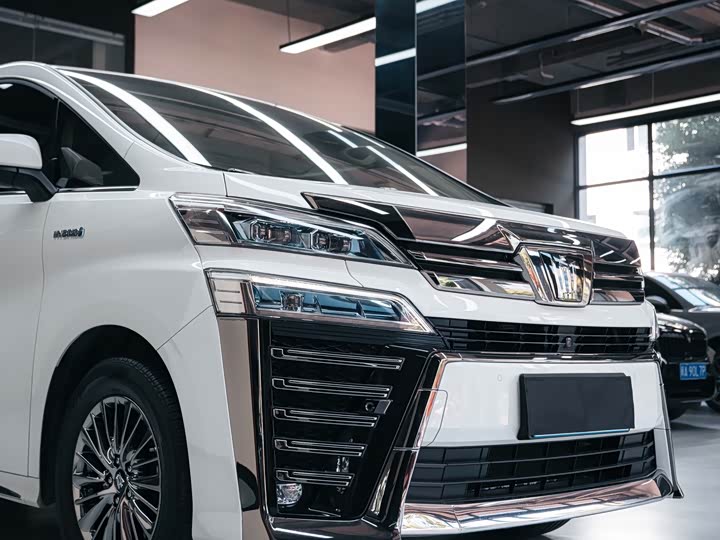 Фото 7 - Toyota Vellfire