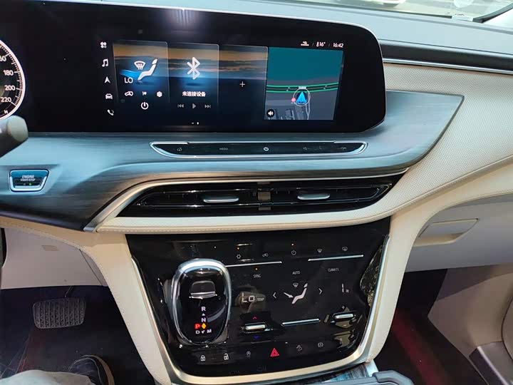 Фото 13 - Buick GL8 ES