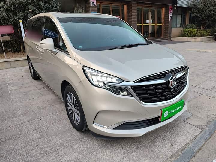 Фото 4 - Buick GL8 ES