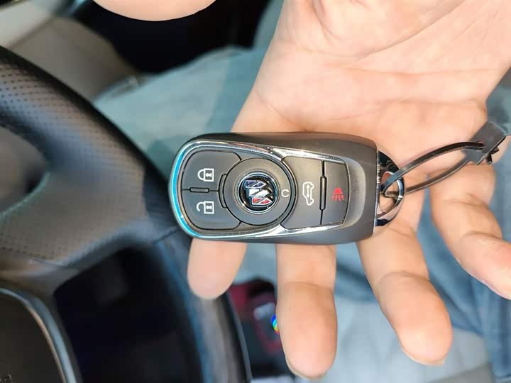 Фото 9 - Buick GL8 ES