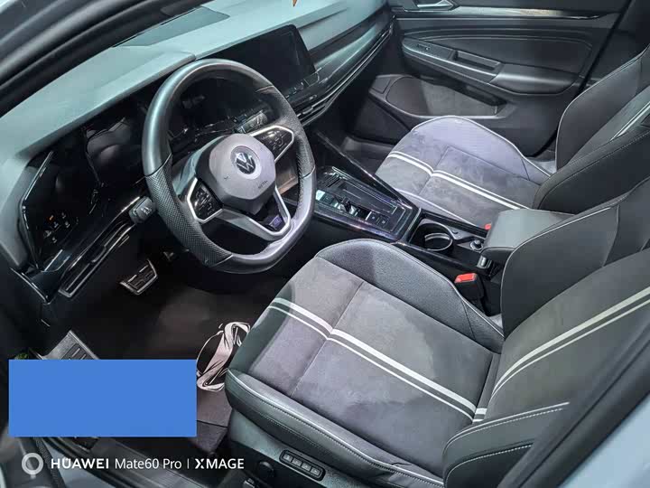 Фото 10 - Volkswagen Golf