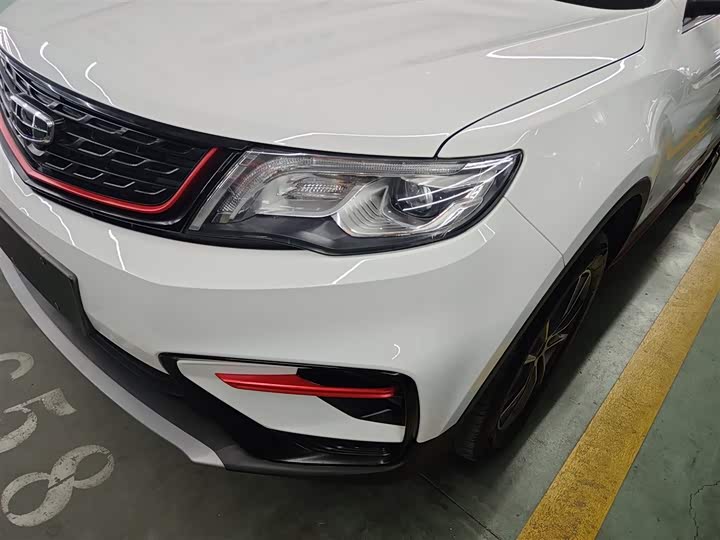 Фото 24 - Geely Atlas