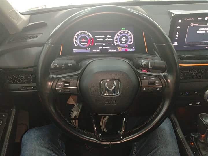 Фото 11 - Honda Accord