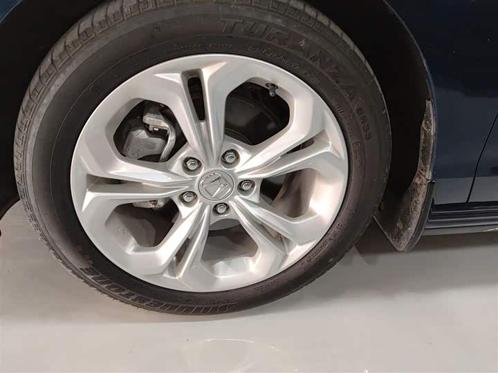 Фото 23 - Honda Accord