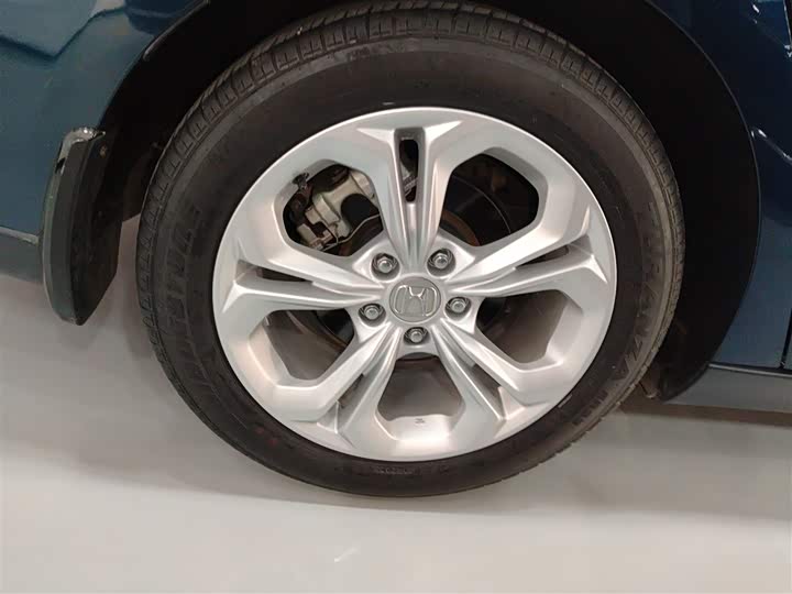 Фото 26 - Honda Accord