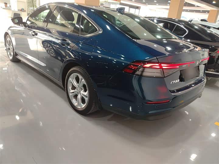 Фото 5 - Honda Accord