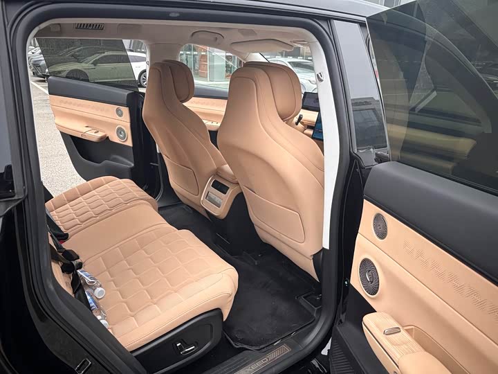 Фото 5 - Exeed Sterra ET