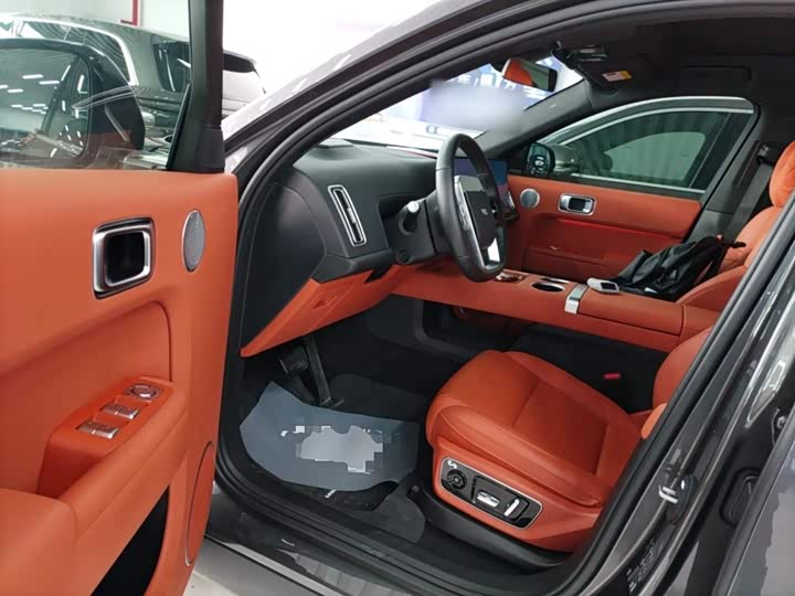 Фото 16 - LiXiang L7