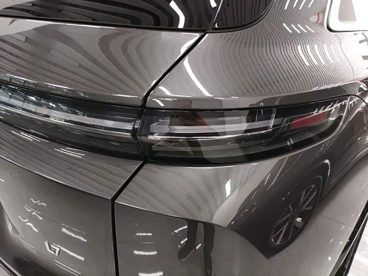 Фото 8 - LiXiang L7