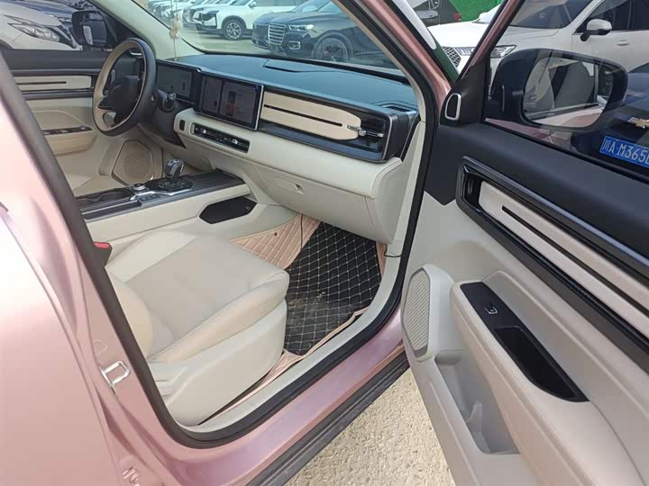 Фото 18 - Geely Icon