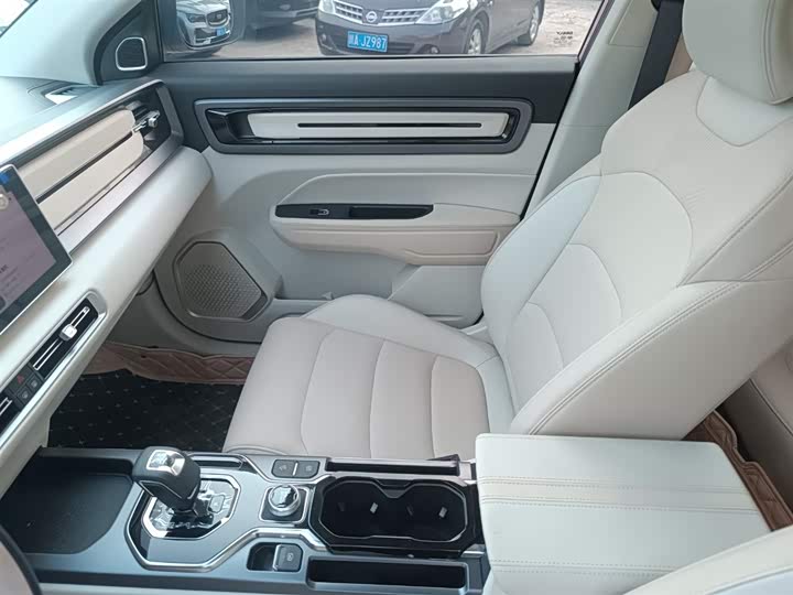 Фото 25 - Geely Icon