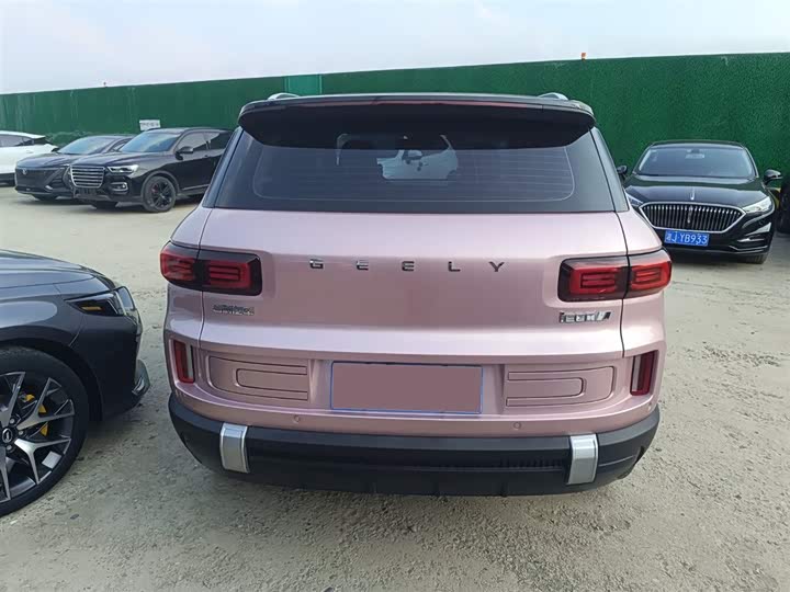 Фото 29 - Geely Icon