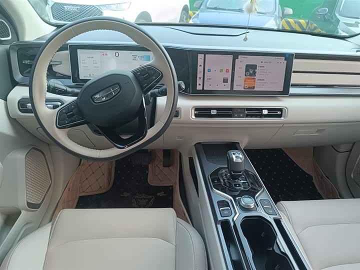 Фото 8 - Geely Icon