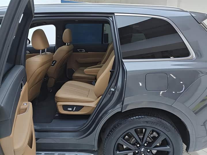 Фото 11 - LiXiang One