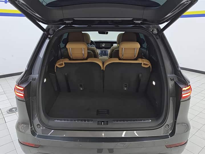 Фото 4 - LiXiang One