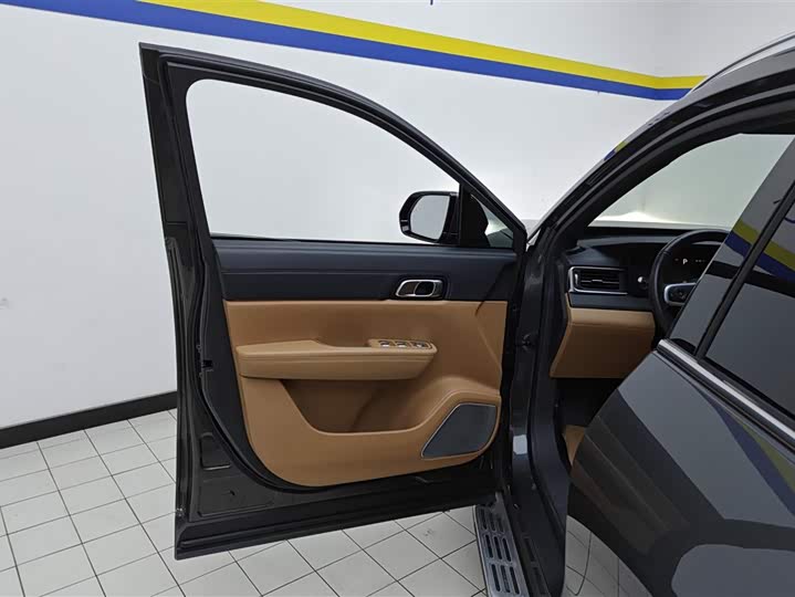 Фото 7 - LiXiang One