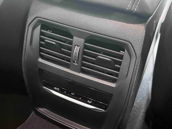 Фото 18 - BMW M2