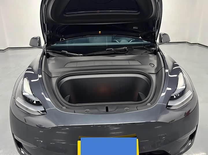 Фото 12 - Tesla Model Y