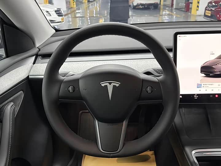 Фото 16 - Tesla Model Y