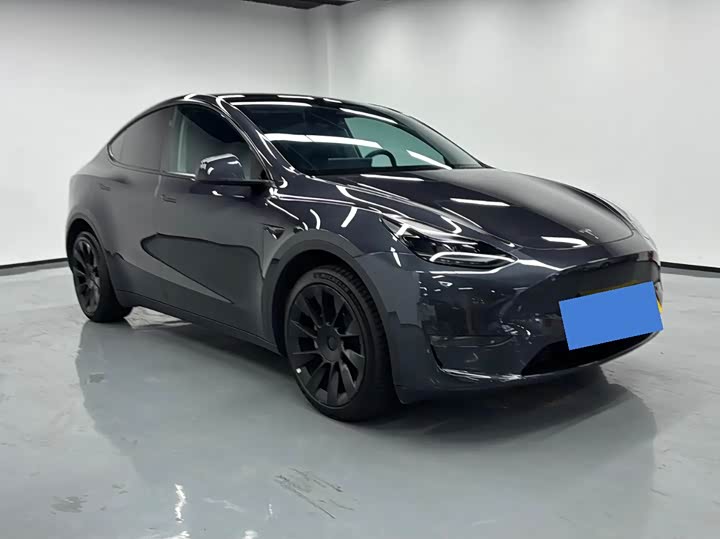 Фото 3 - Tesla Model Y