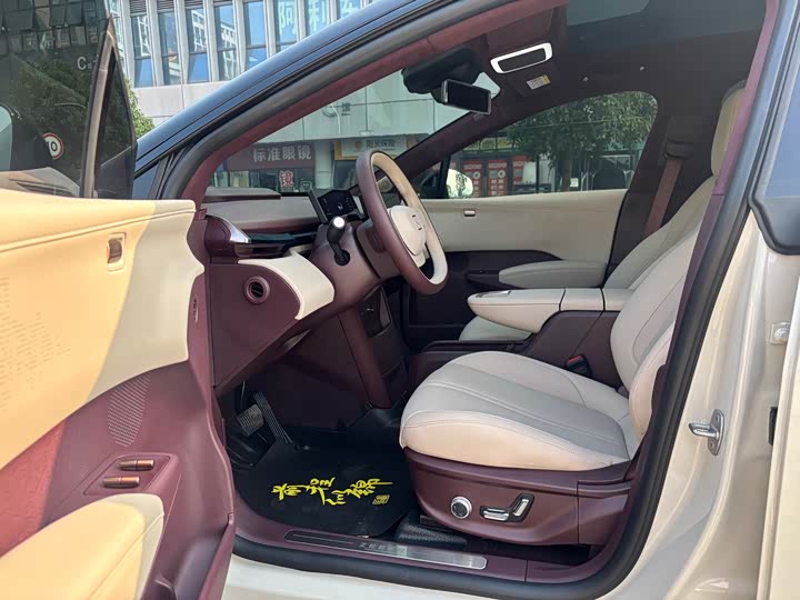 Фото 7 - Zeekr X