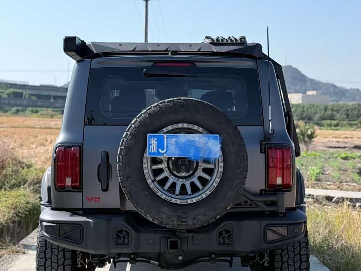 Фото 2 - Tank 300