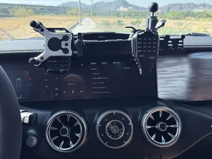 Фото 3 - Tank 300