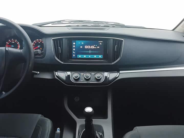 Фото 13 - Dongfeng Forthing Lingzhi M5