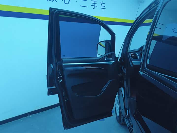 Фото 7 - Dongfeng Forthing Lingzhi M5