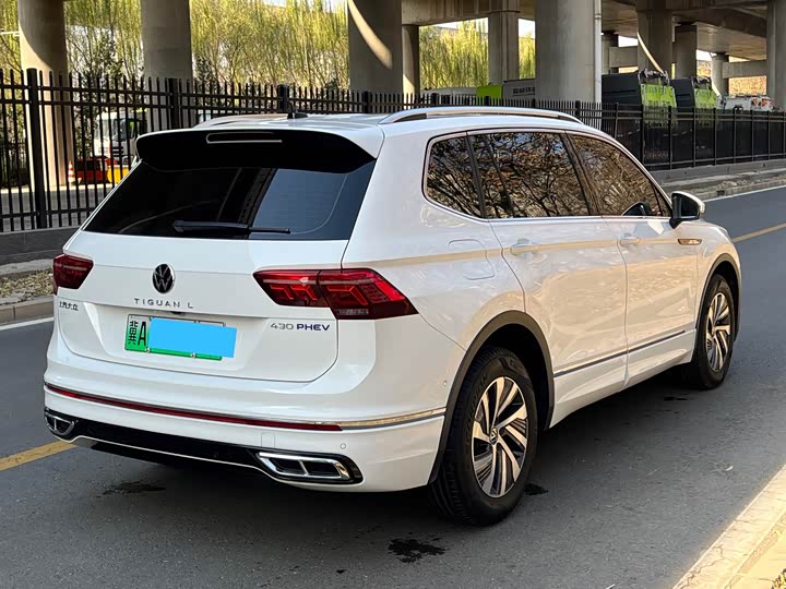 Фото 4 - Volkswagen Tiguan L Hybrid