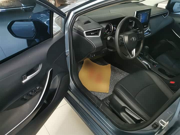 Фото 15 - Toyota Corolla