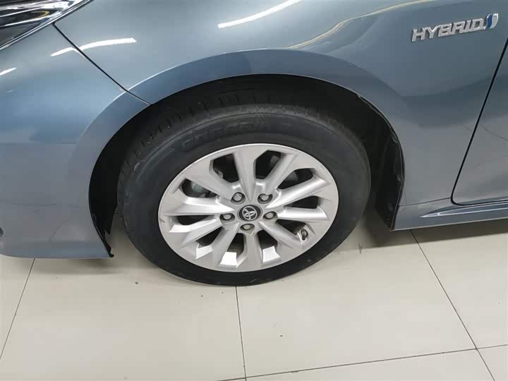 Фото 23 - Toyota Corolla