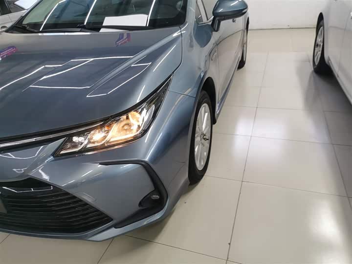 Фото 24 - Toyota Corolla