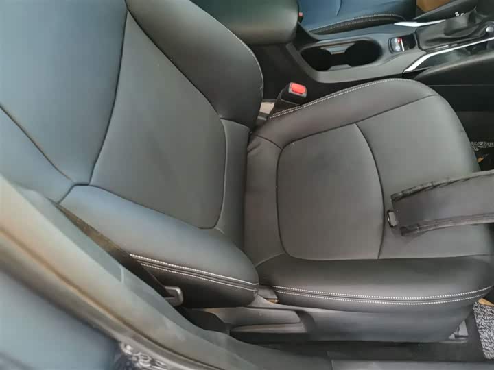 Фото 25 - Toyota Corolla