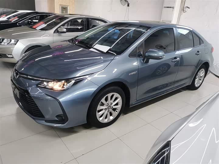 Фото 5 - Toyota Corolla