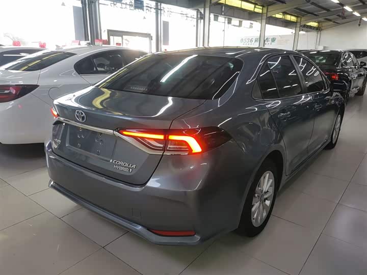 Фото 7 - Toyota Corolla