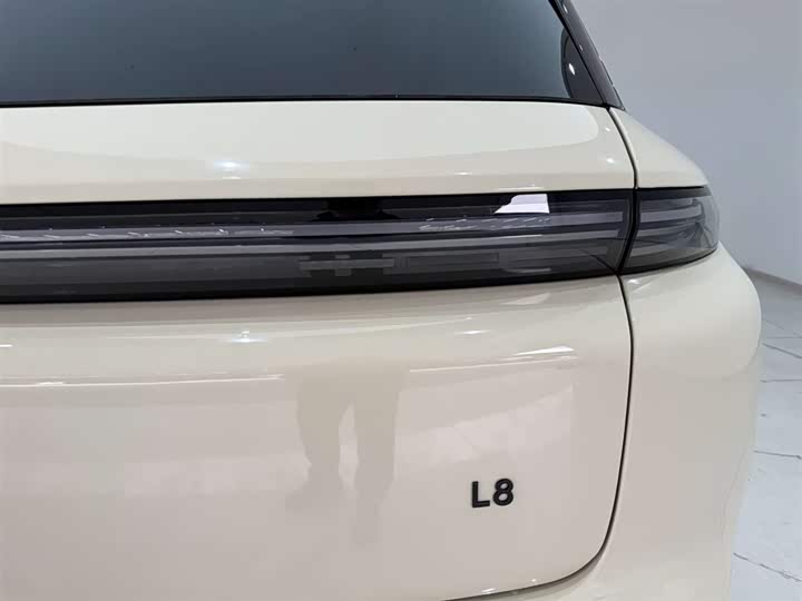 Фото 10 - LiXiang L8