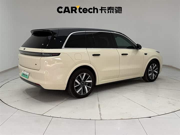 Фото 11 - LiXiang L8